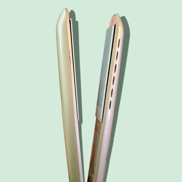 Infinitipro straightener by Conair - Picture 3 of 3